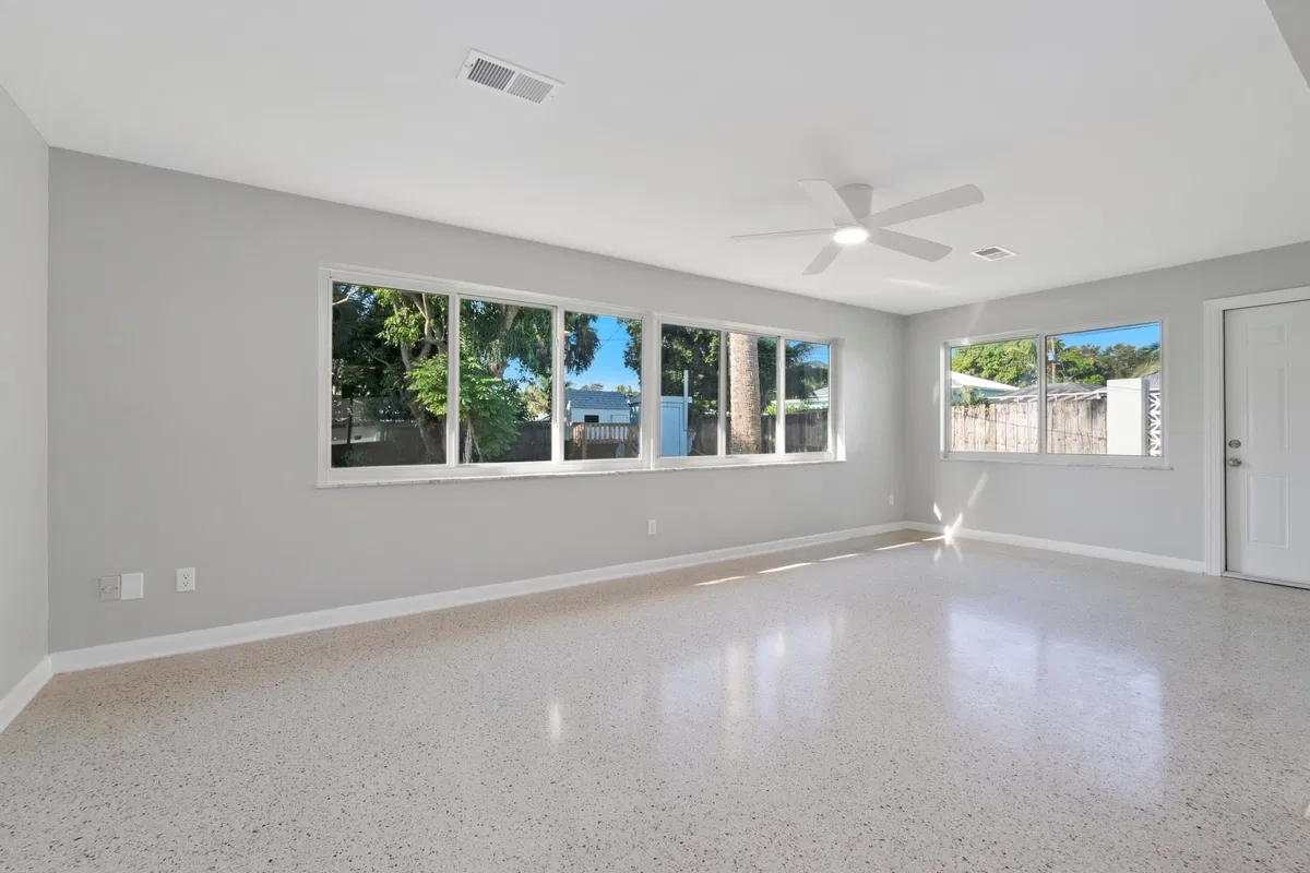 Rocky Point Residence photo 10