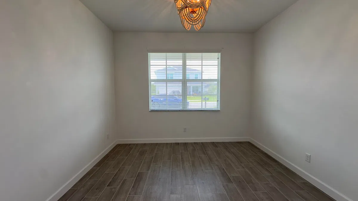  Residence photo 16
