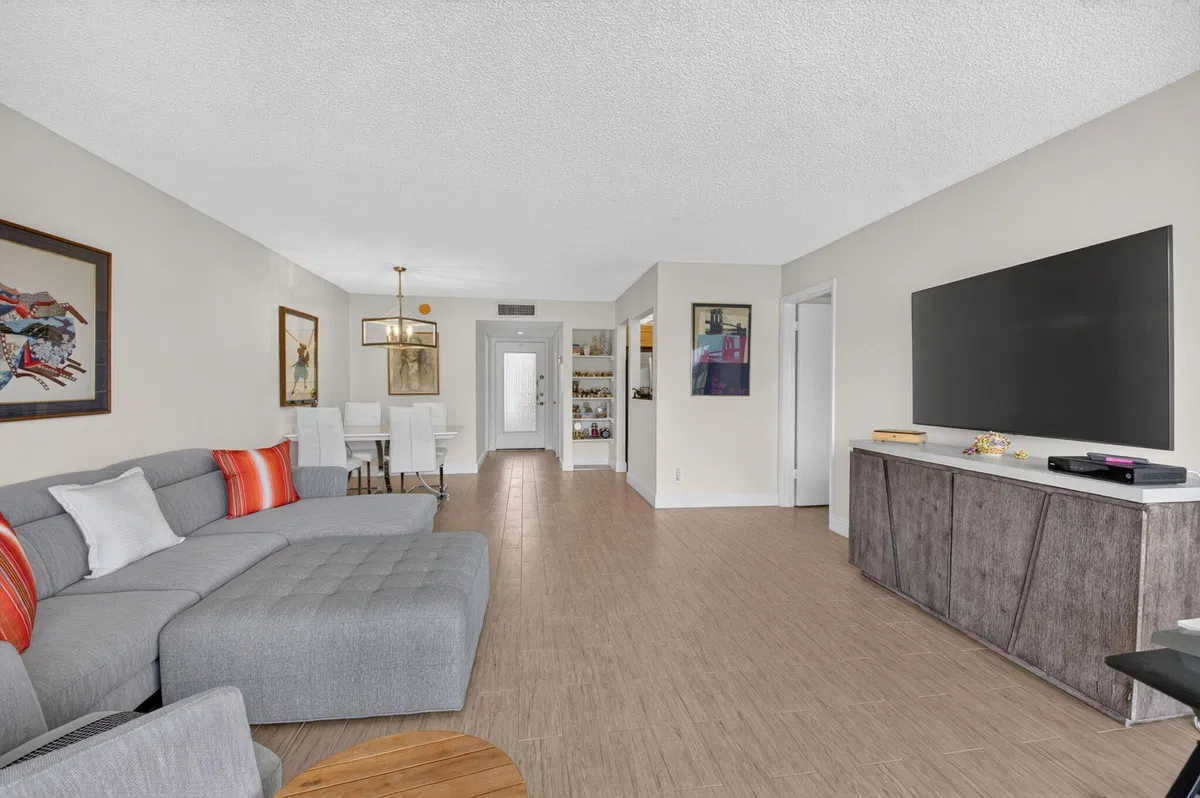  Unit 441 photo 10
