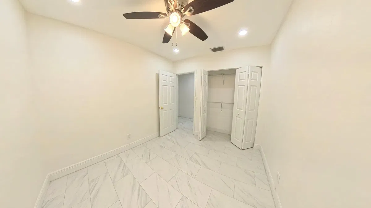 Residence photo 13