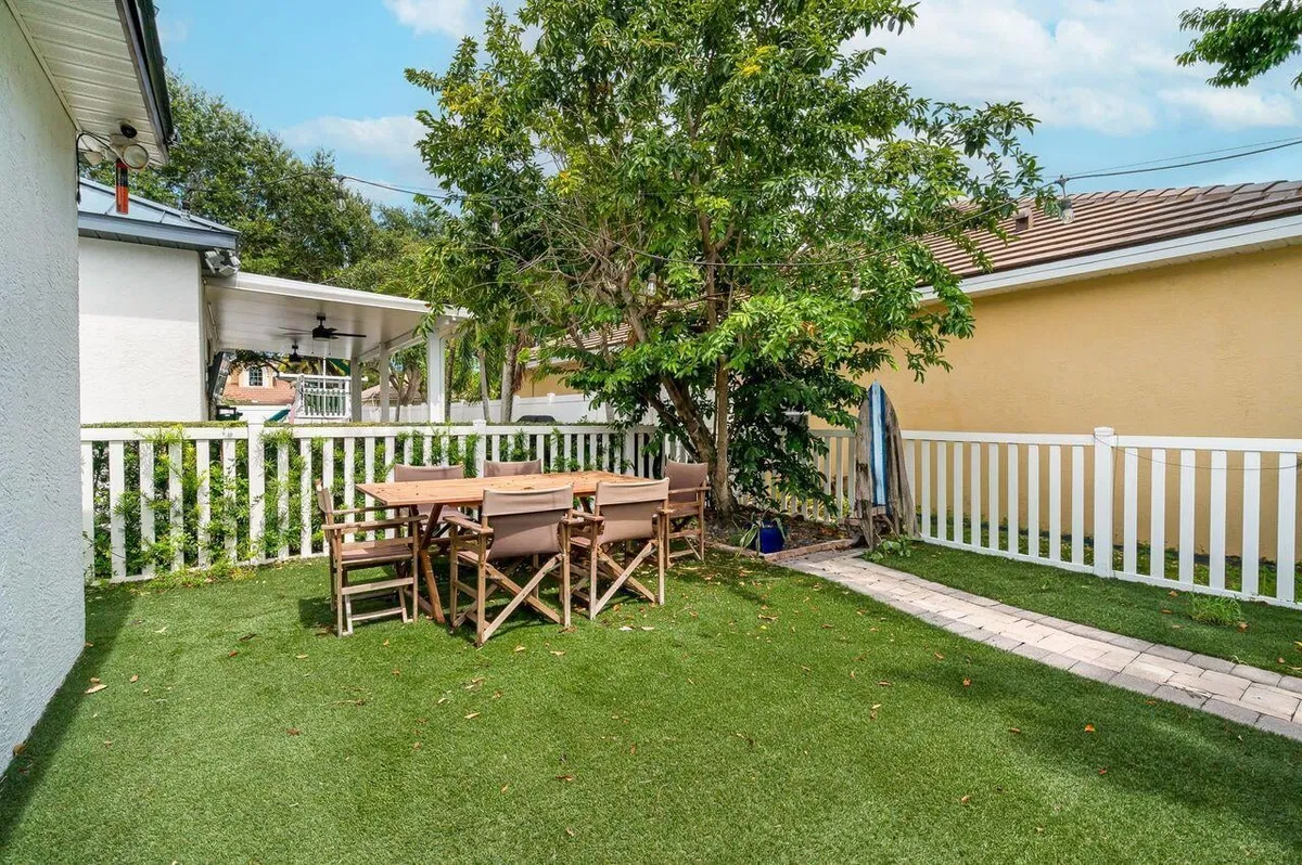 Residence photo 22