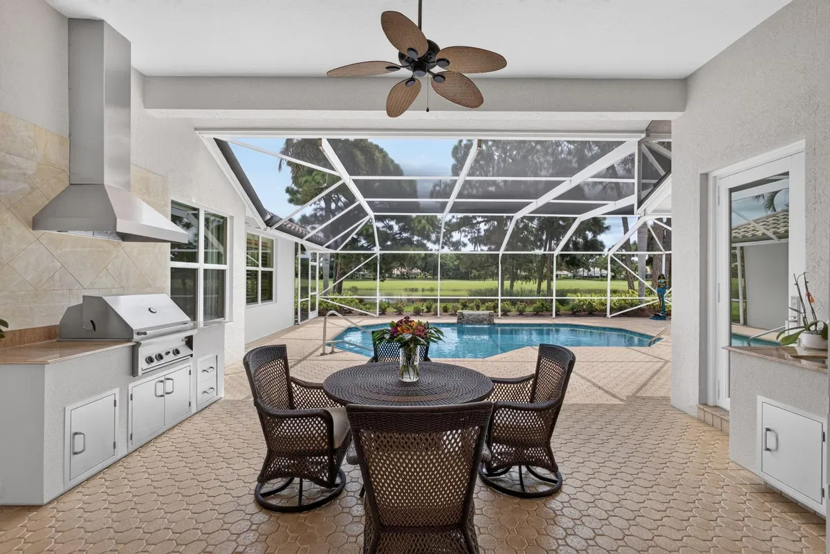 Willoughby Golf Club Residence photo 19