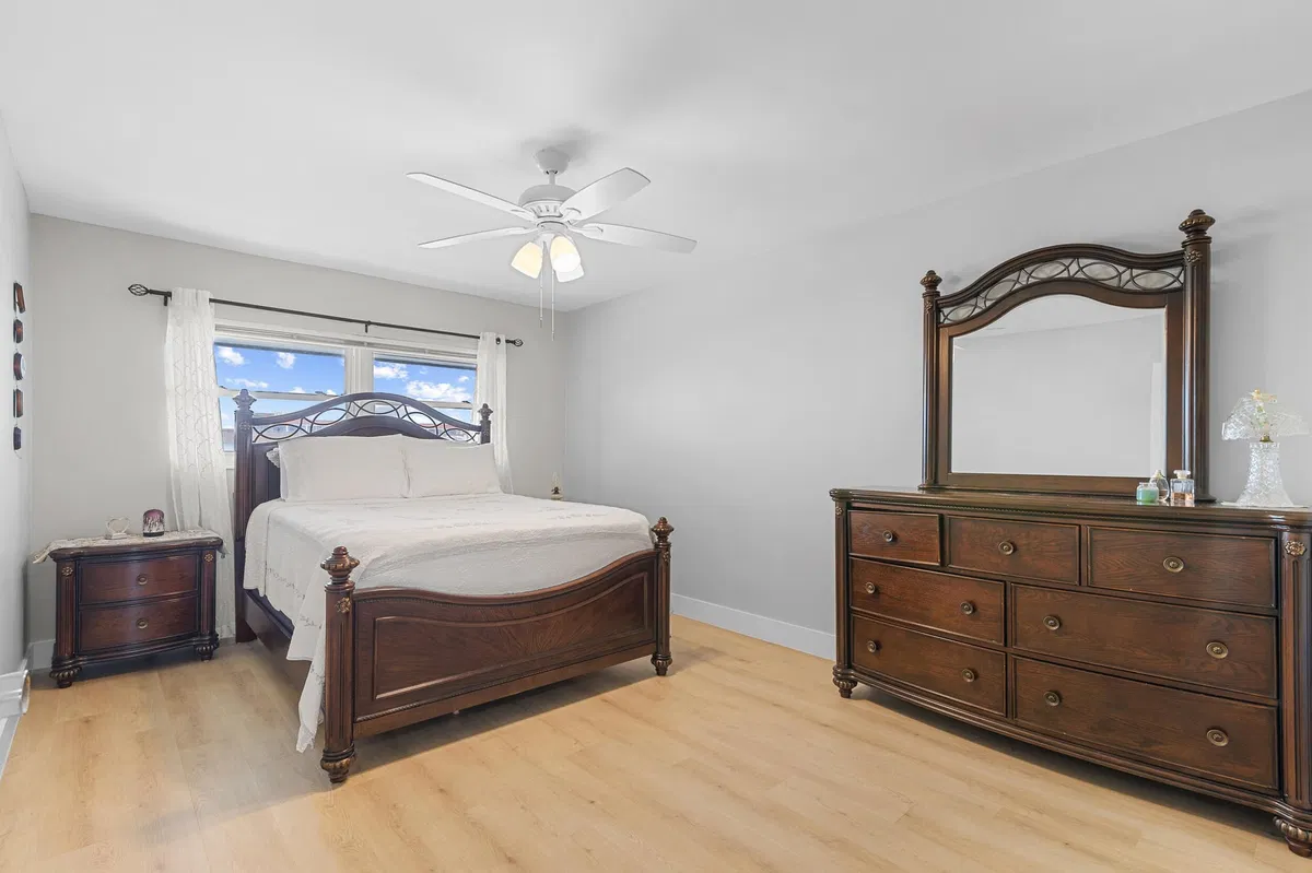  Unit 315 photo 22
