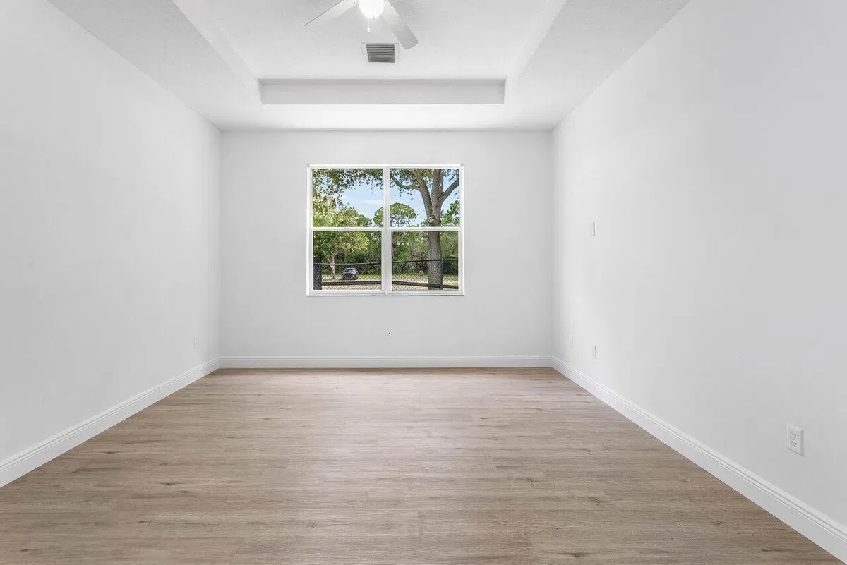  Residence photo 16