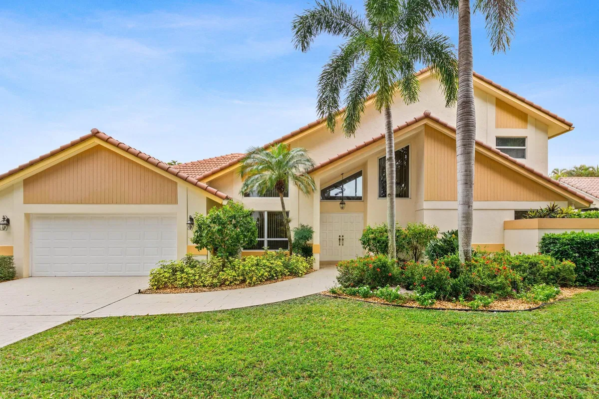 Colonnade Boca Raton Residence