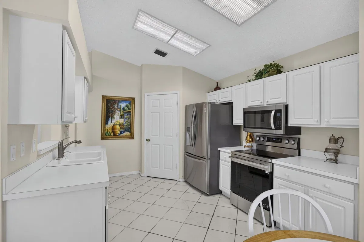 Residence photo 31