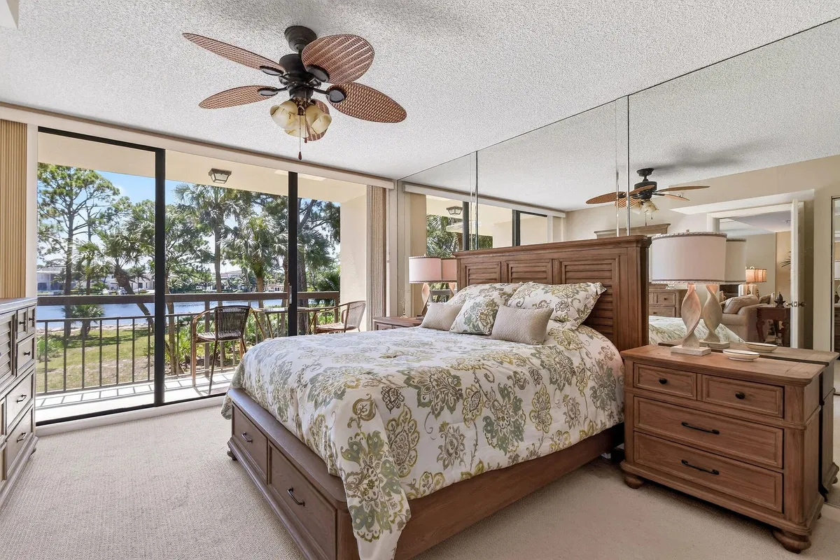 Unit 202 photo 10