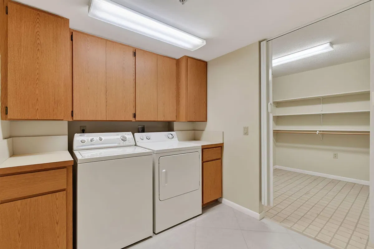 Unit 202 photo 25