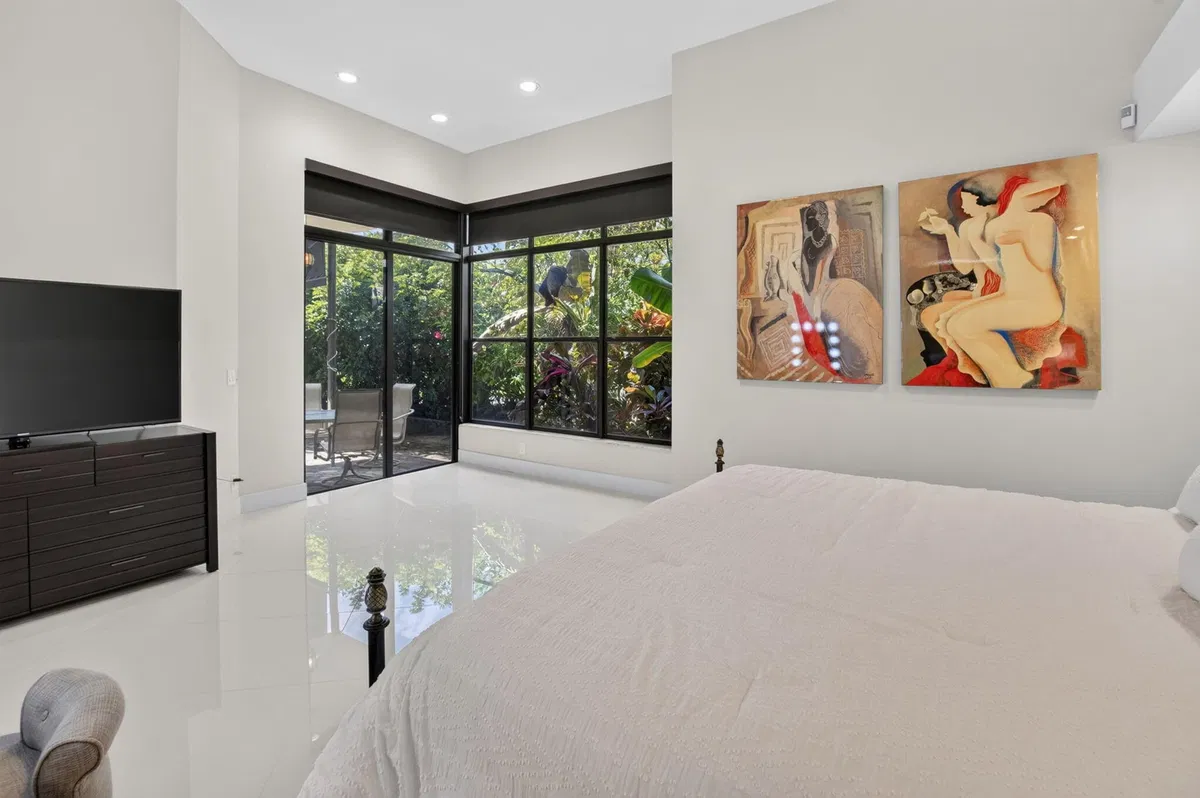 Residence photo 22