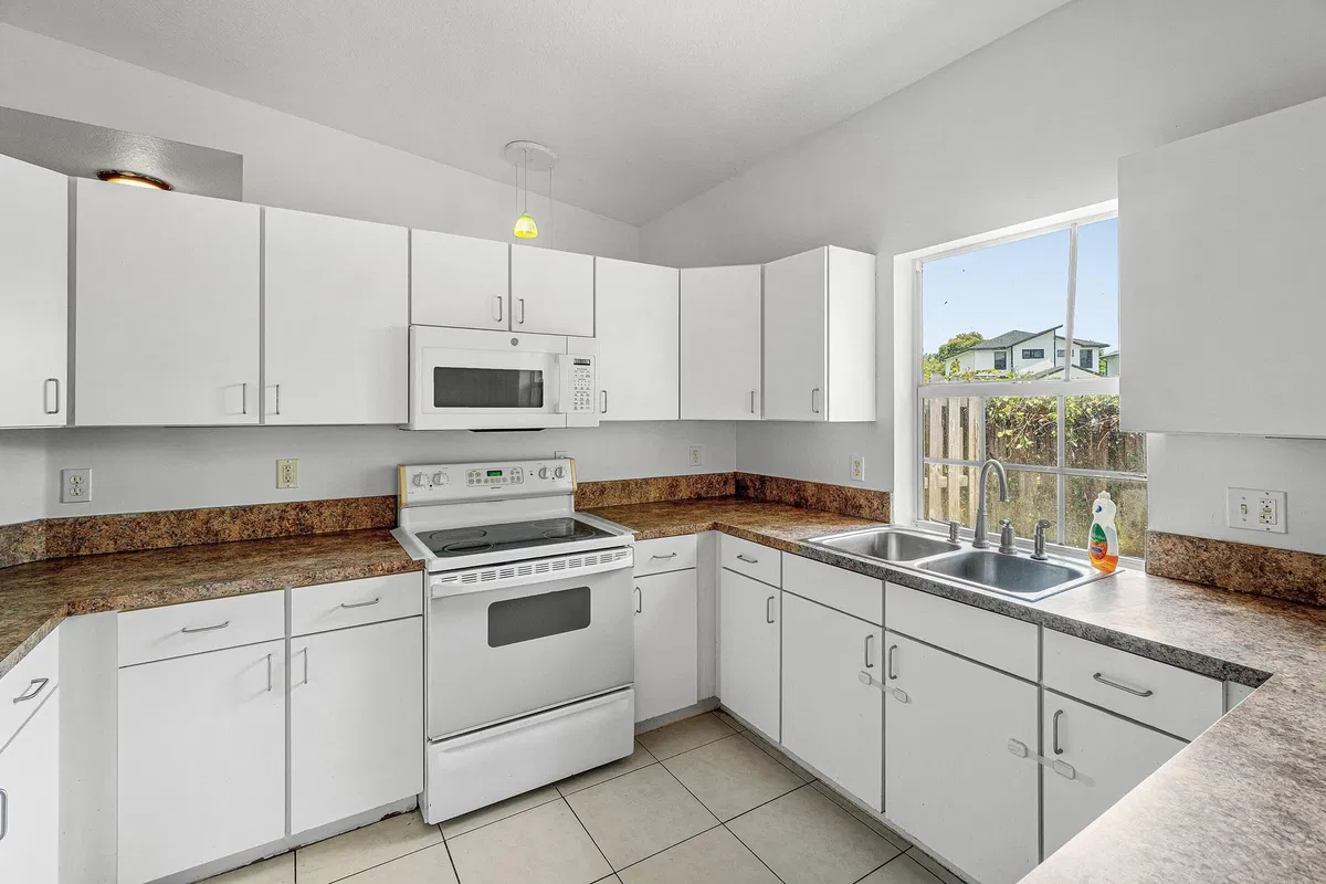 Residence photo 7