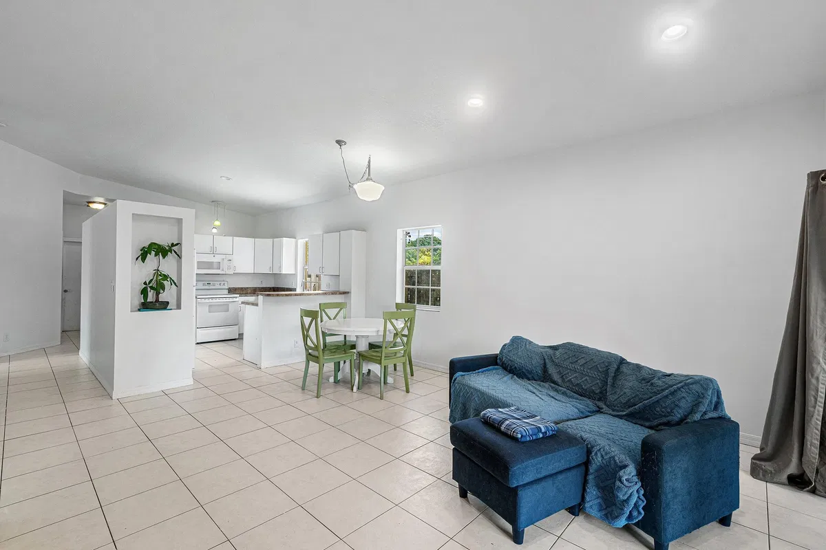 Residence photo 10