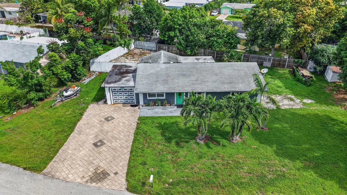 Residence photo 19