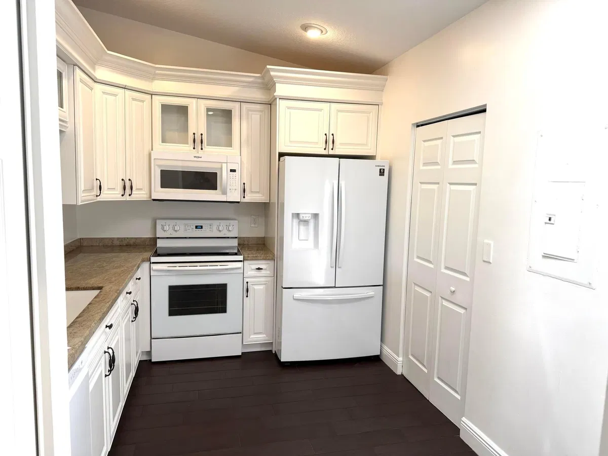 Residence photo 7