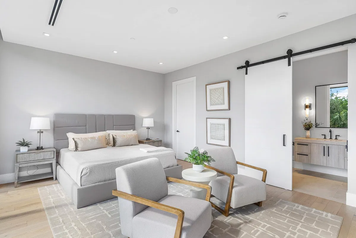 Residence photo 19