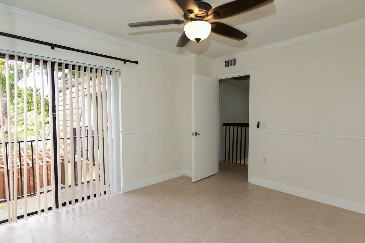  Residence photo 19
