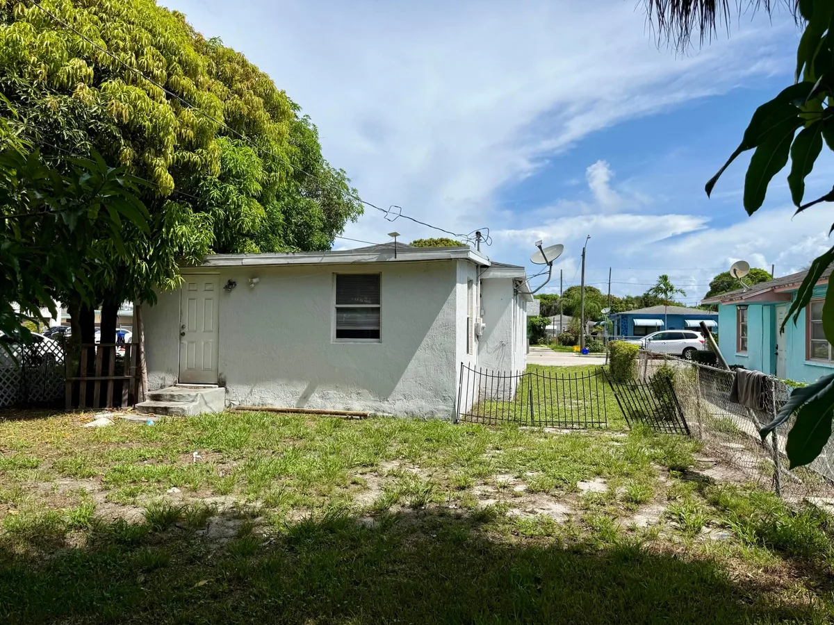 West Palm Beach Residence photo 16