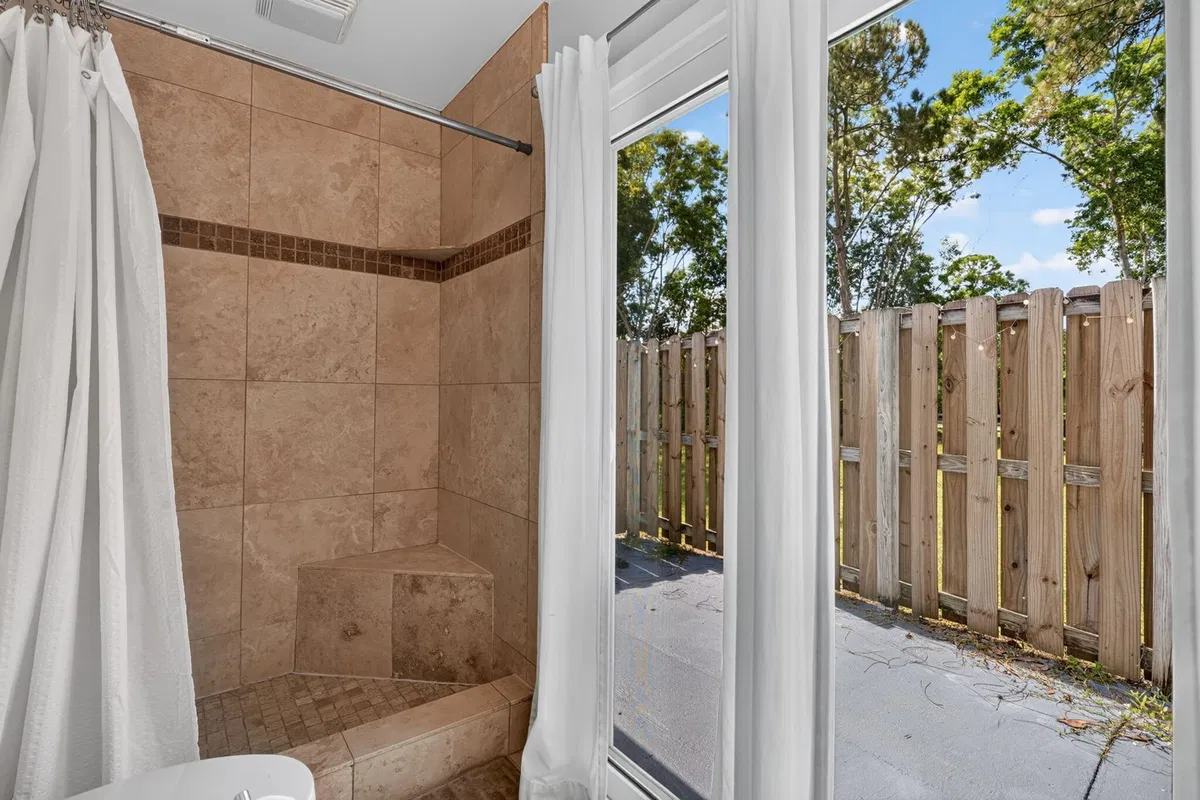 Residence photo 19