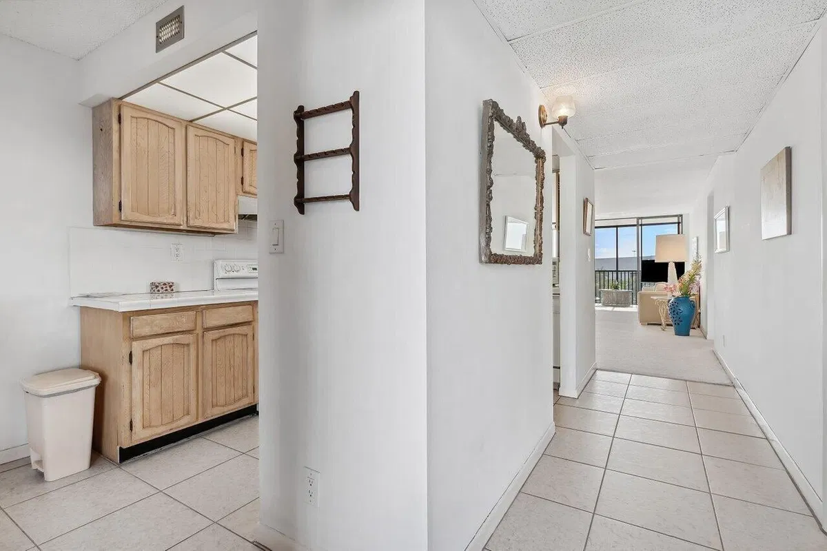 Boca Raton Unit 602 photo 4