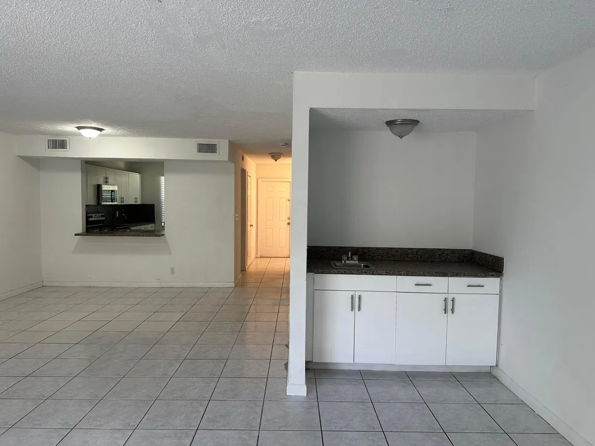  Residence photo 7