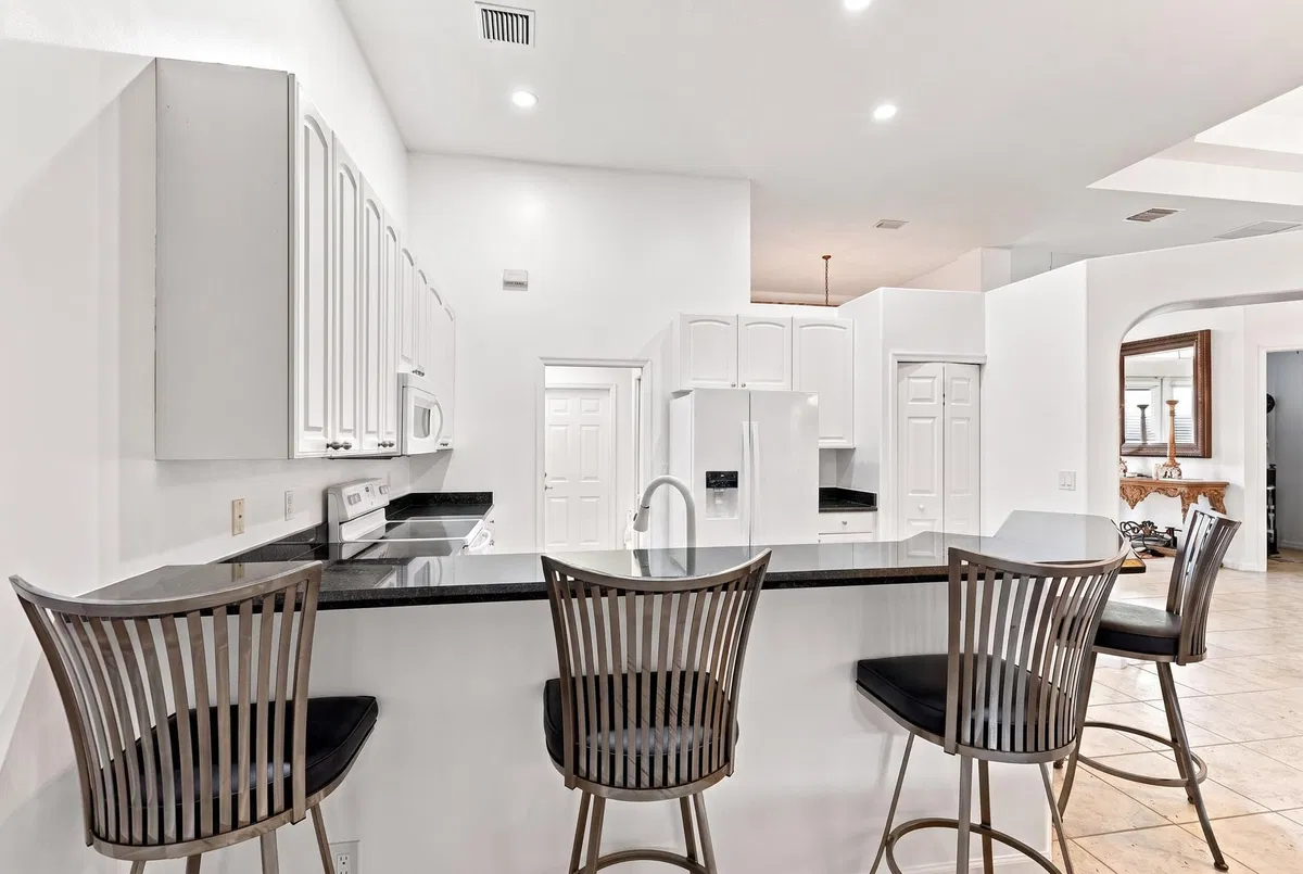 Residence photo 25
