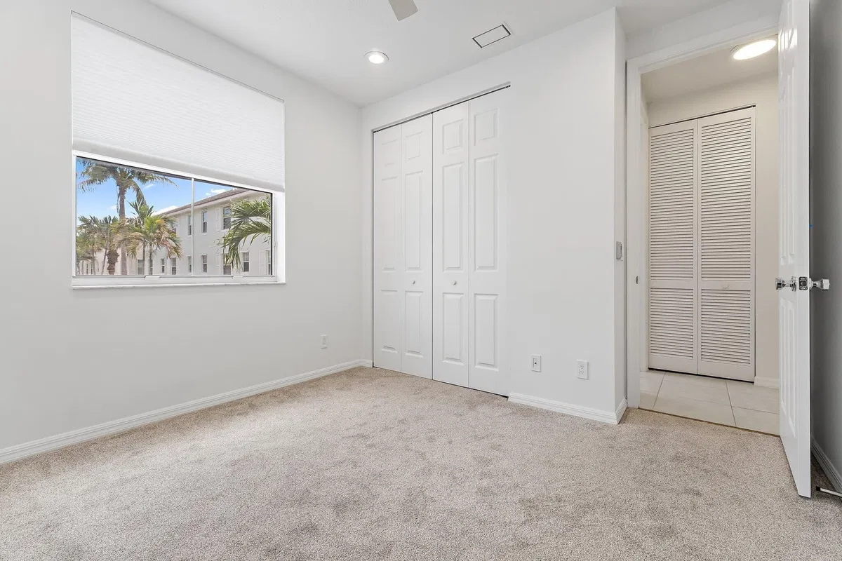  Residence photo 19