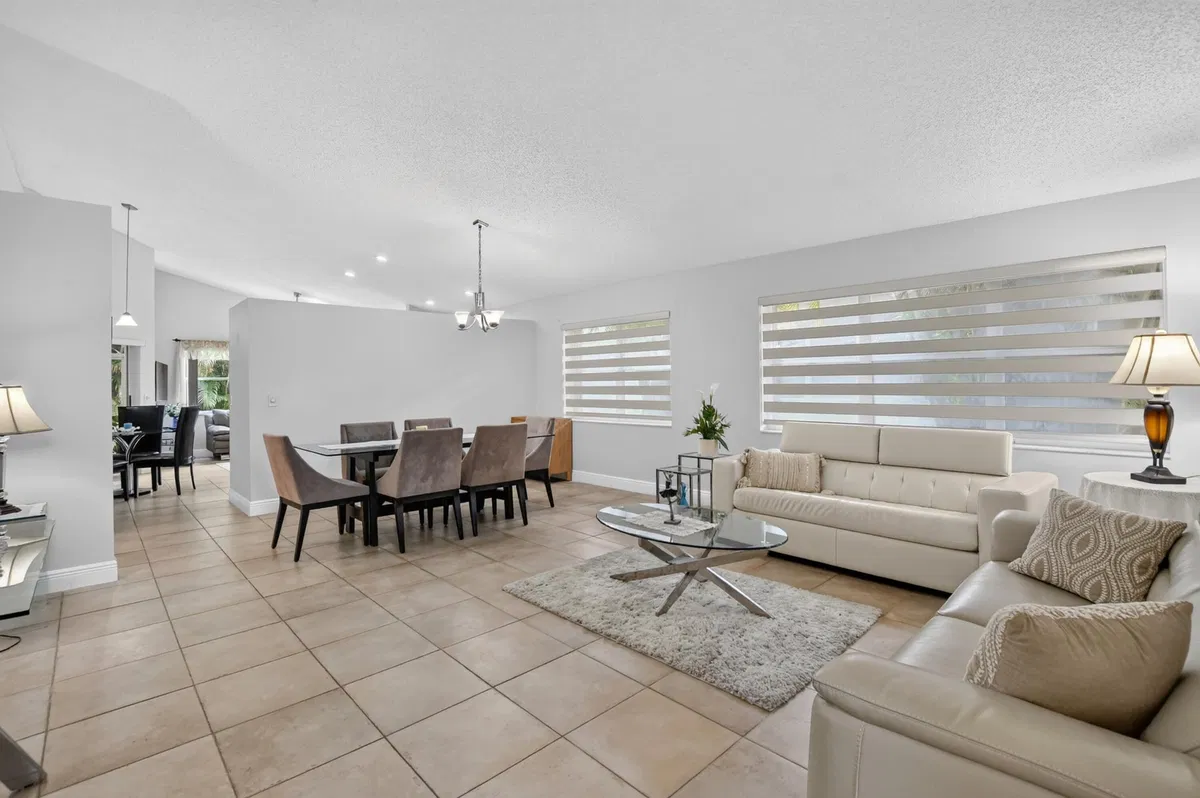  Residence photo 7