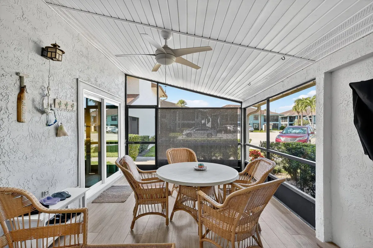 Unit 129 photo 19