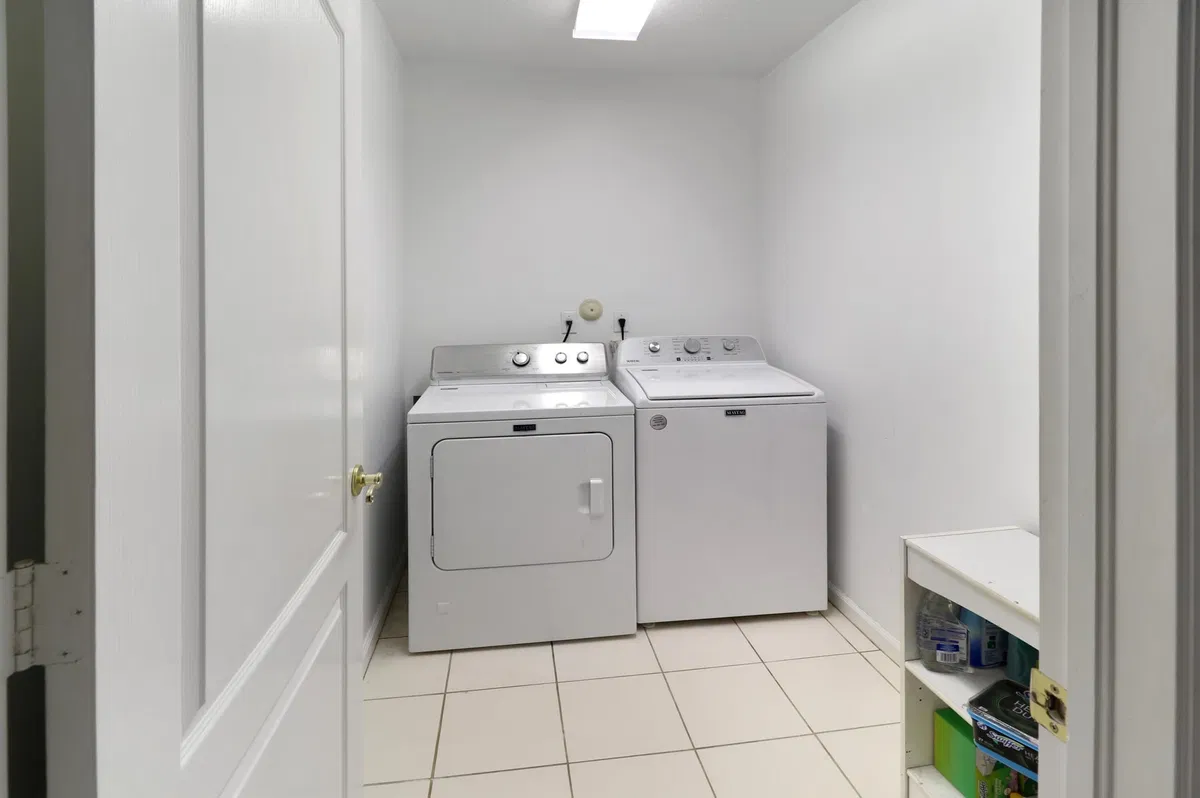  Residence photo 28