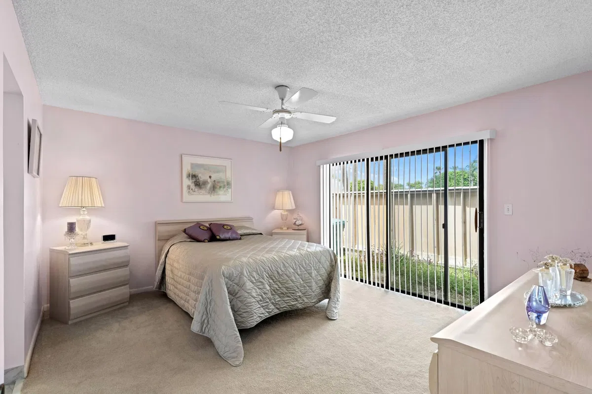 Residence photo 7