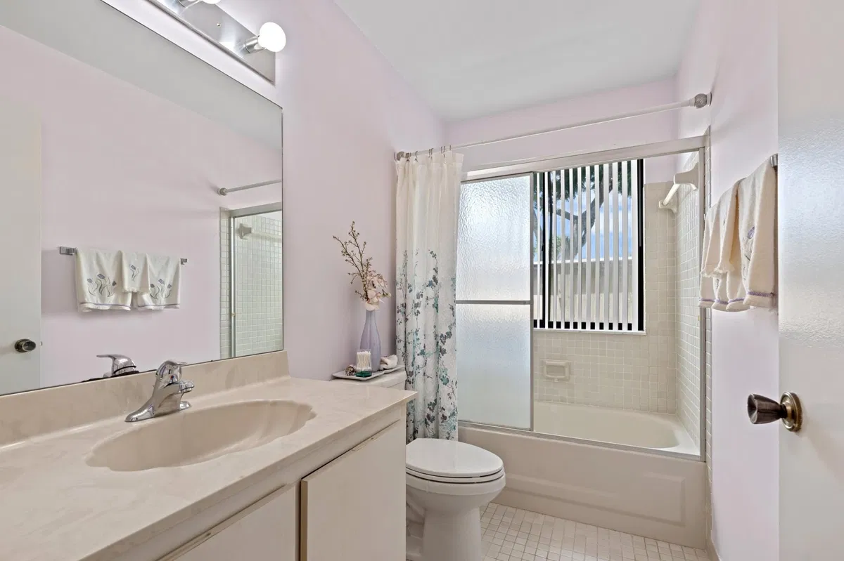 Residence photo 10