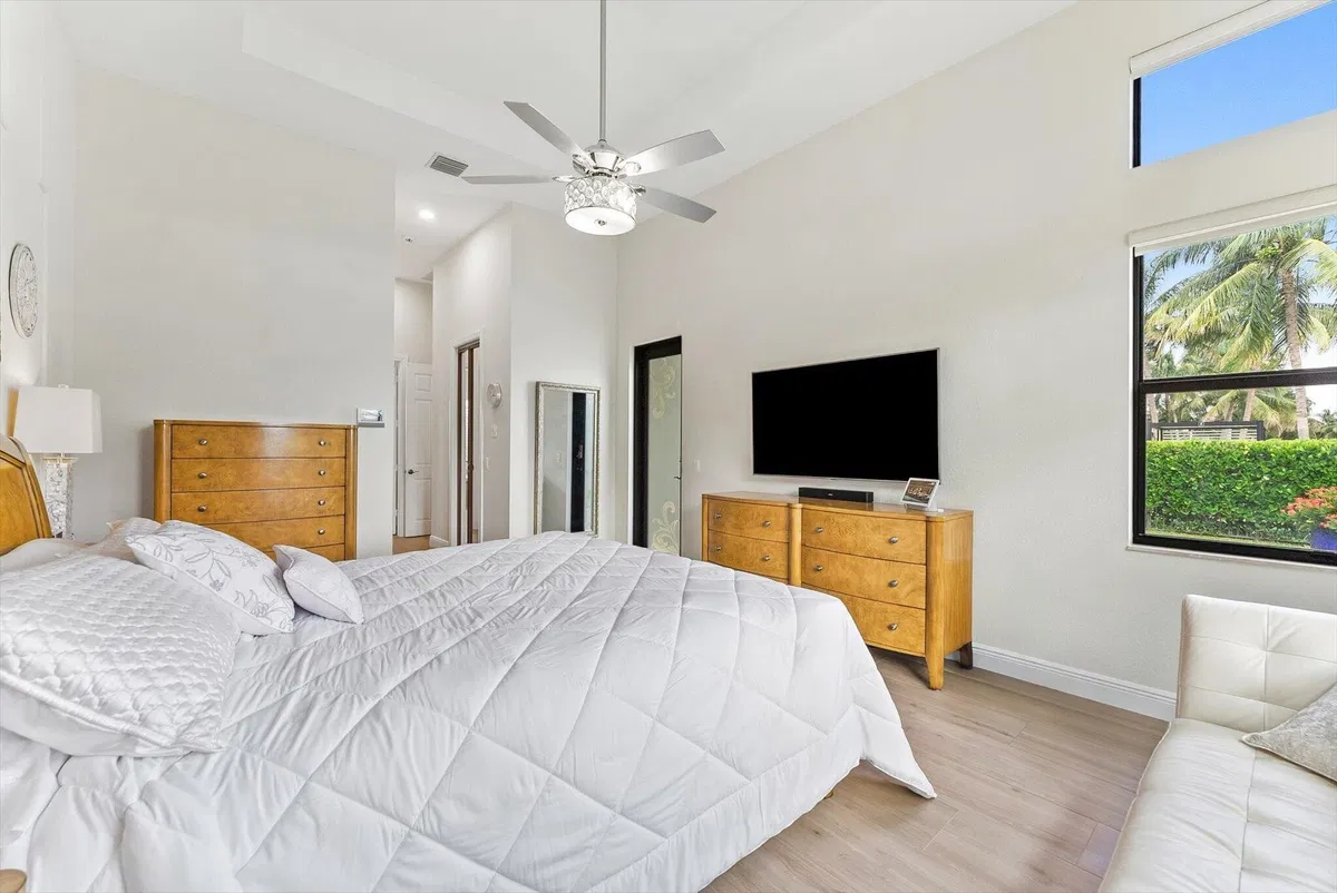  Residence photo 19
