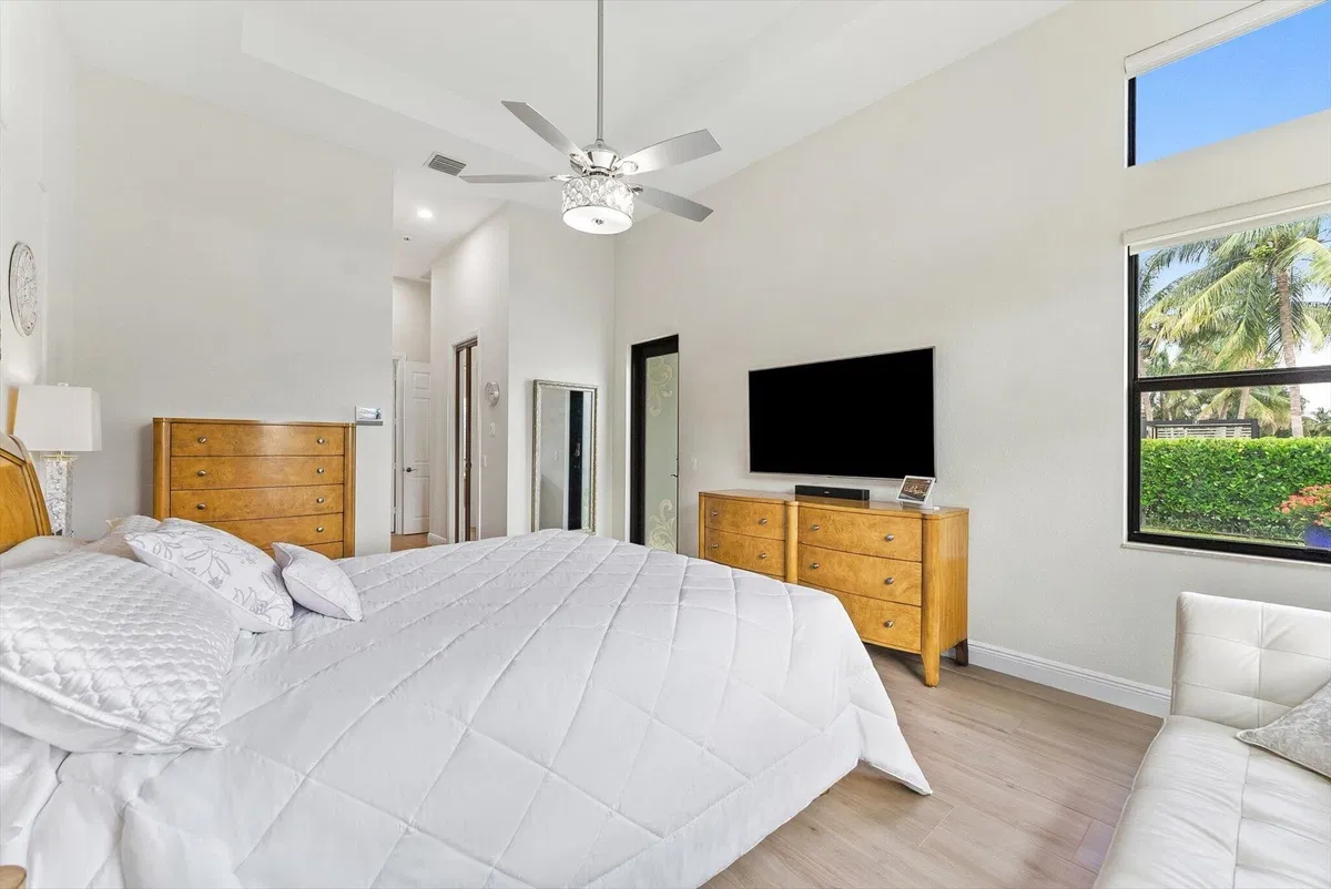  Residence photo 55