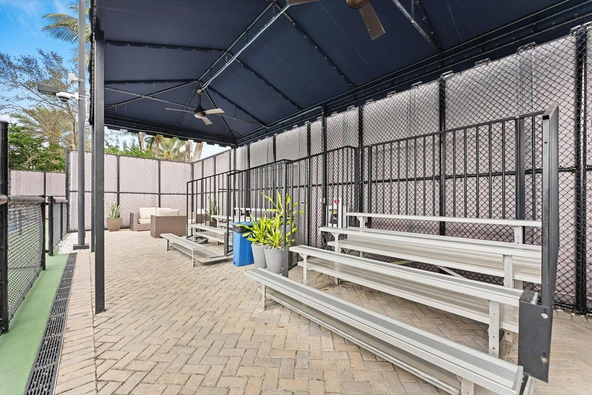  Residence photo 82