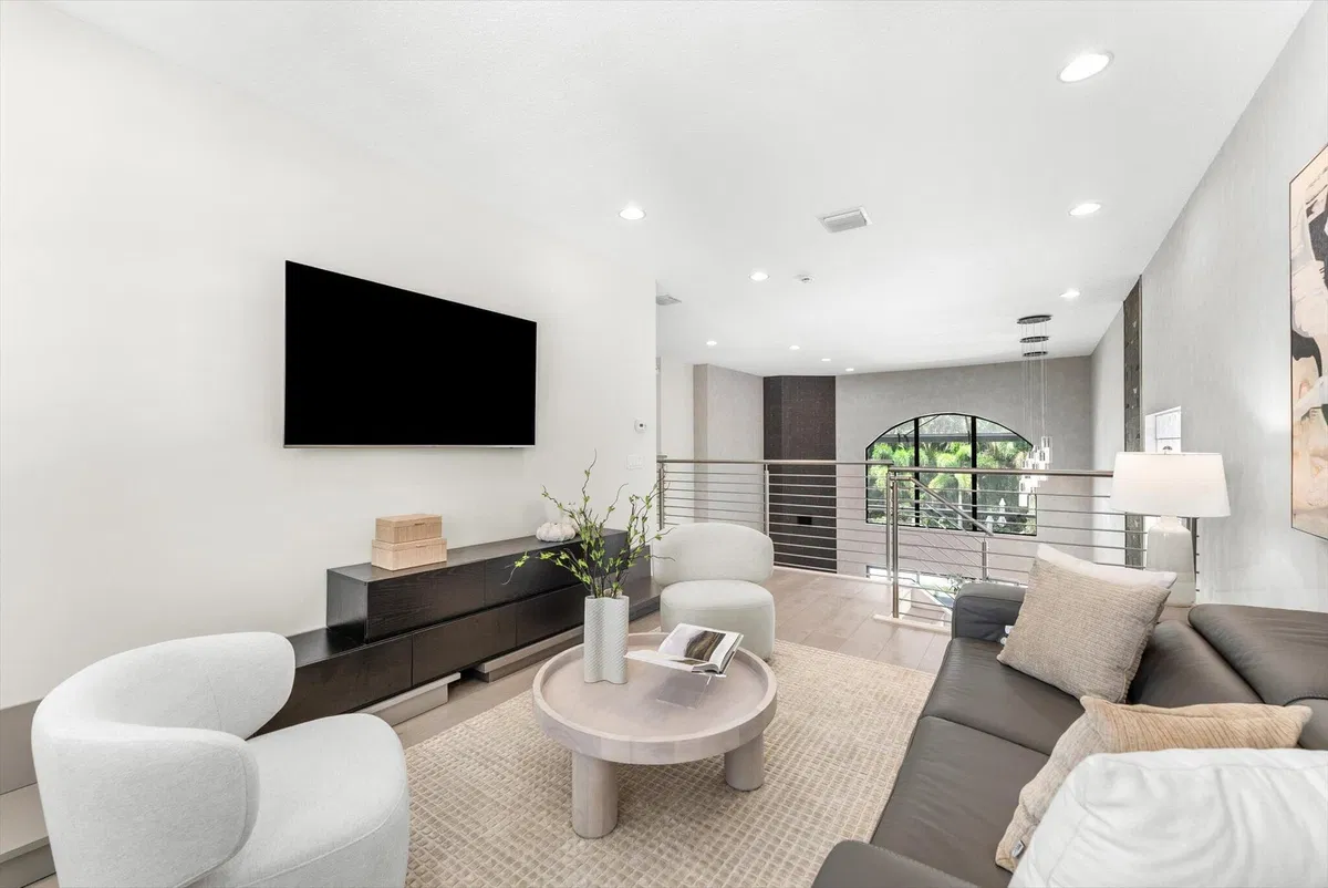 Residence photo 13