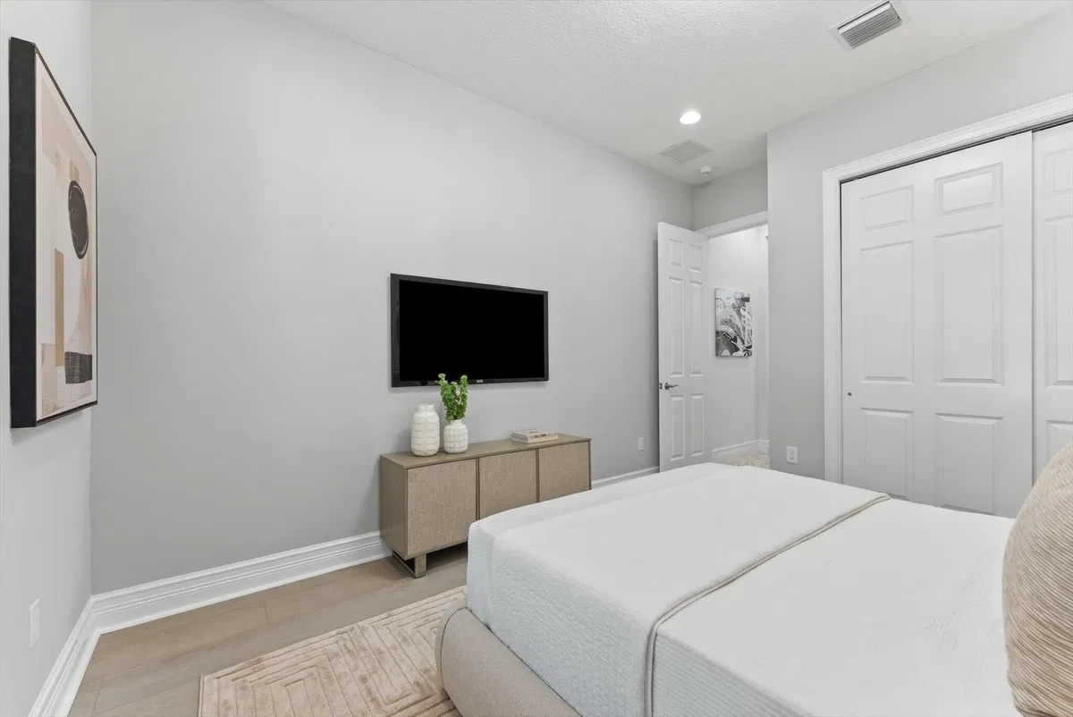 Residence photo 67
