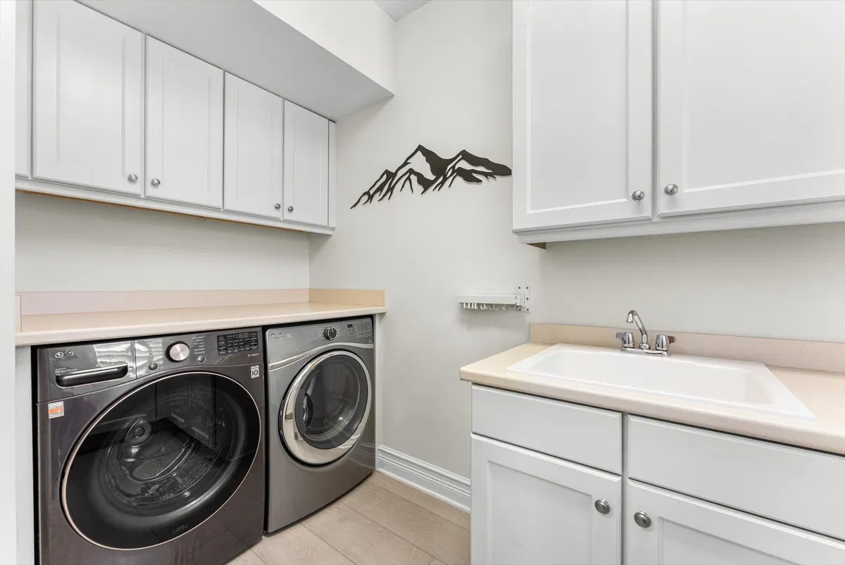 Residence photo 70