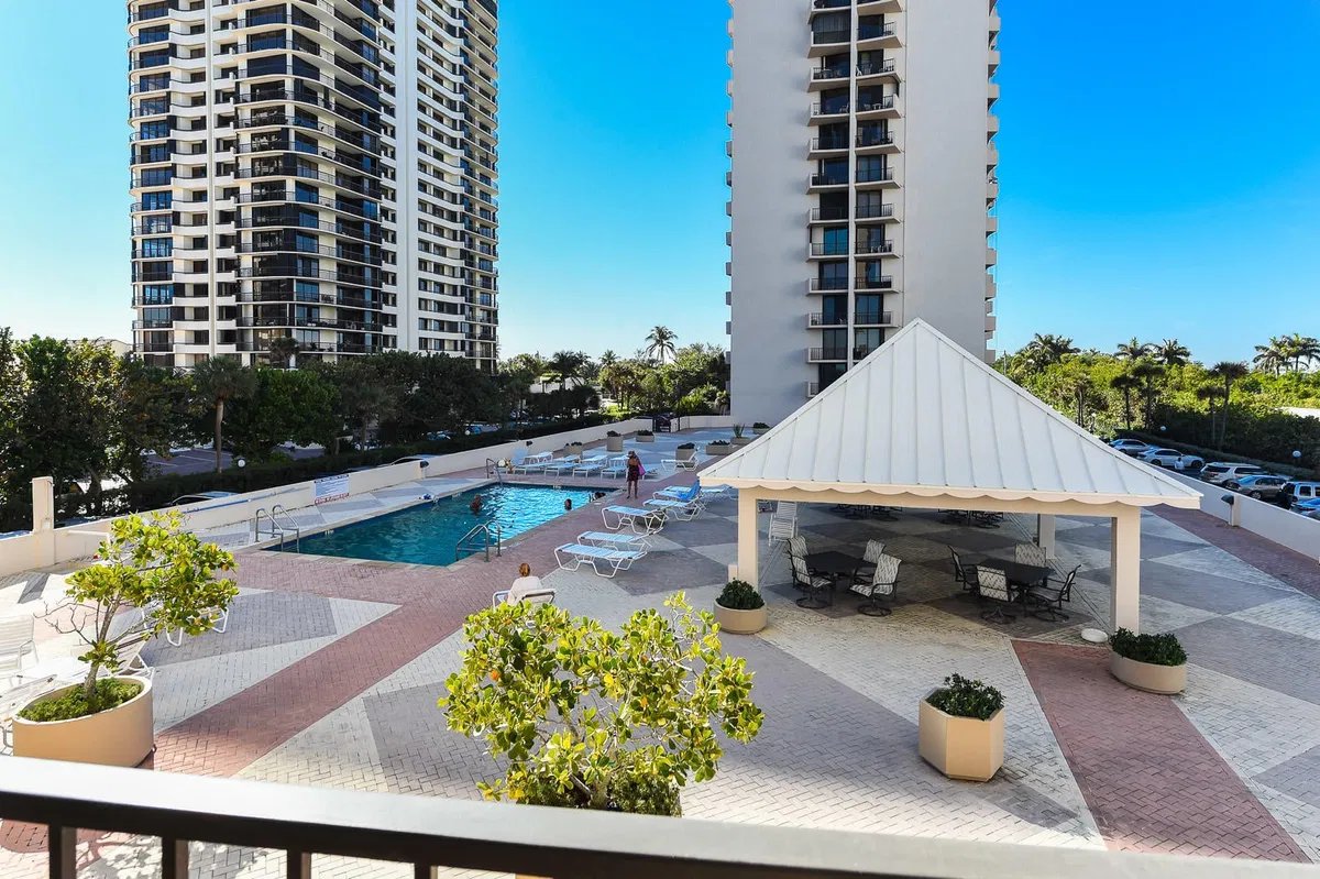 Singer Island Unit 1-806 photo 40