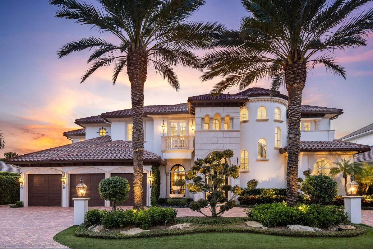 Royal Palm Yacht and Country Club Residence