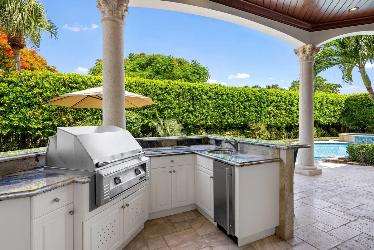 Royal Palm Yacht and Country Club Residence photo 34
