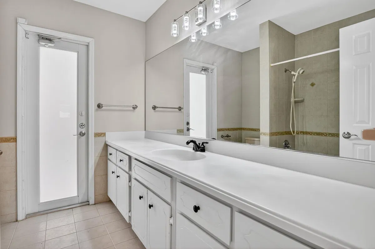  Residence photo 25