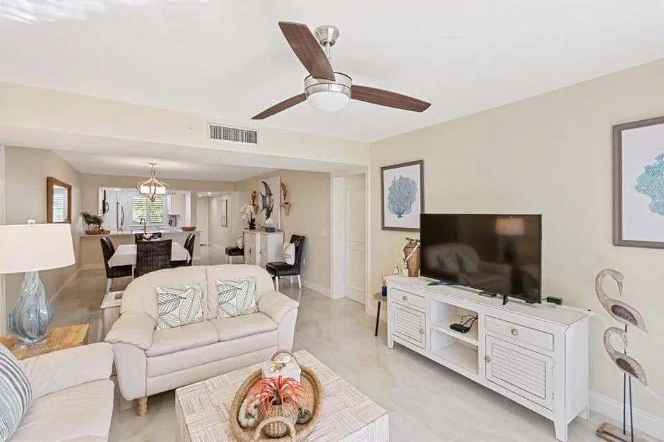  Unit 203 photo 13