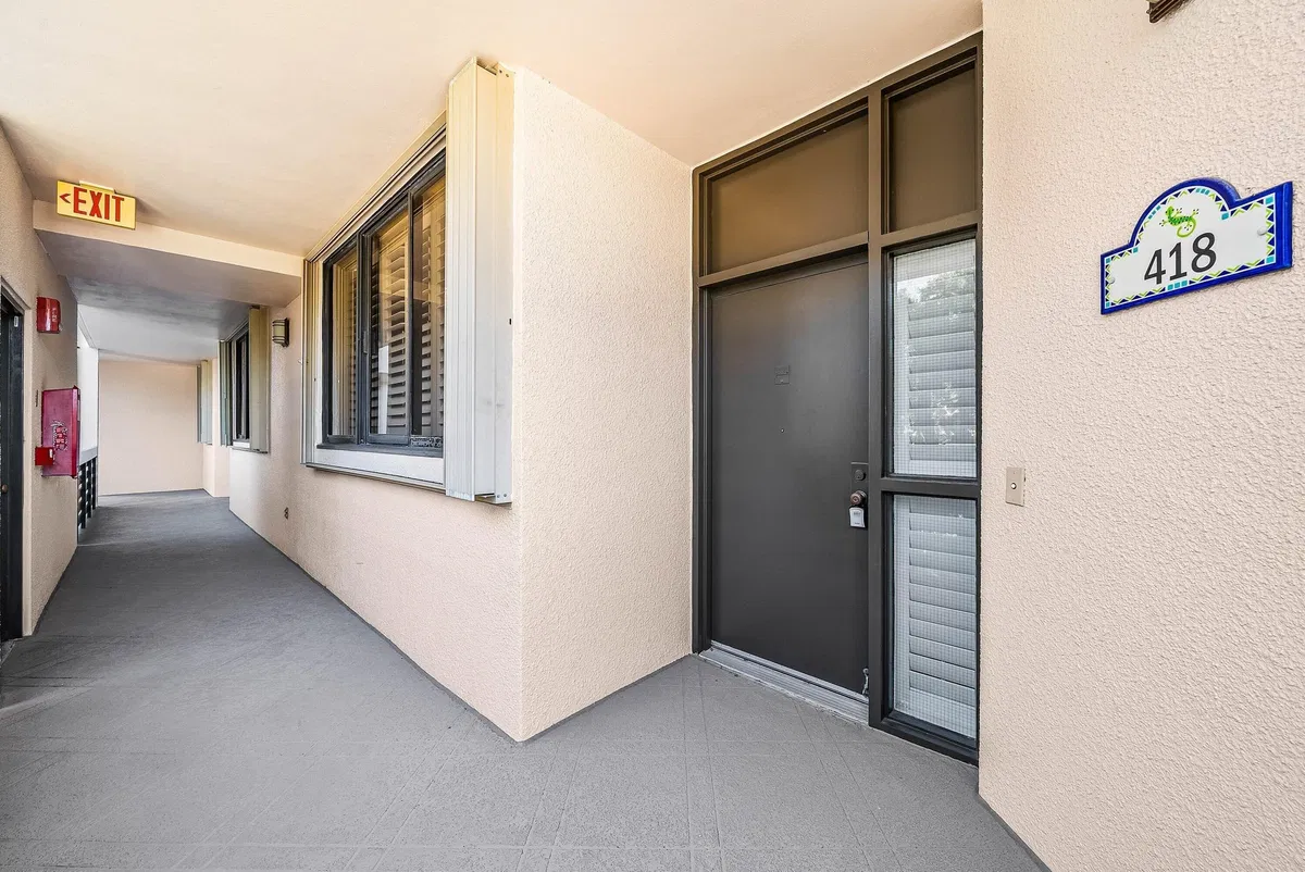  Unit 418 photo 34