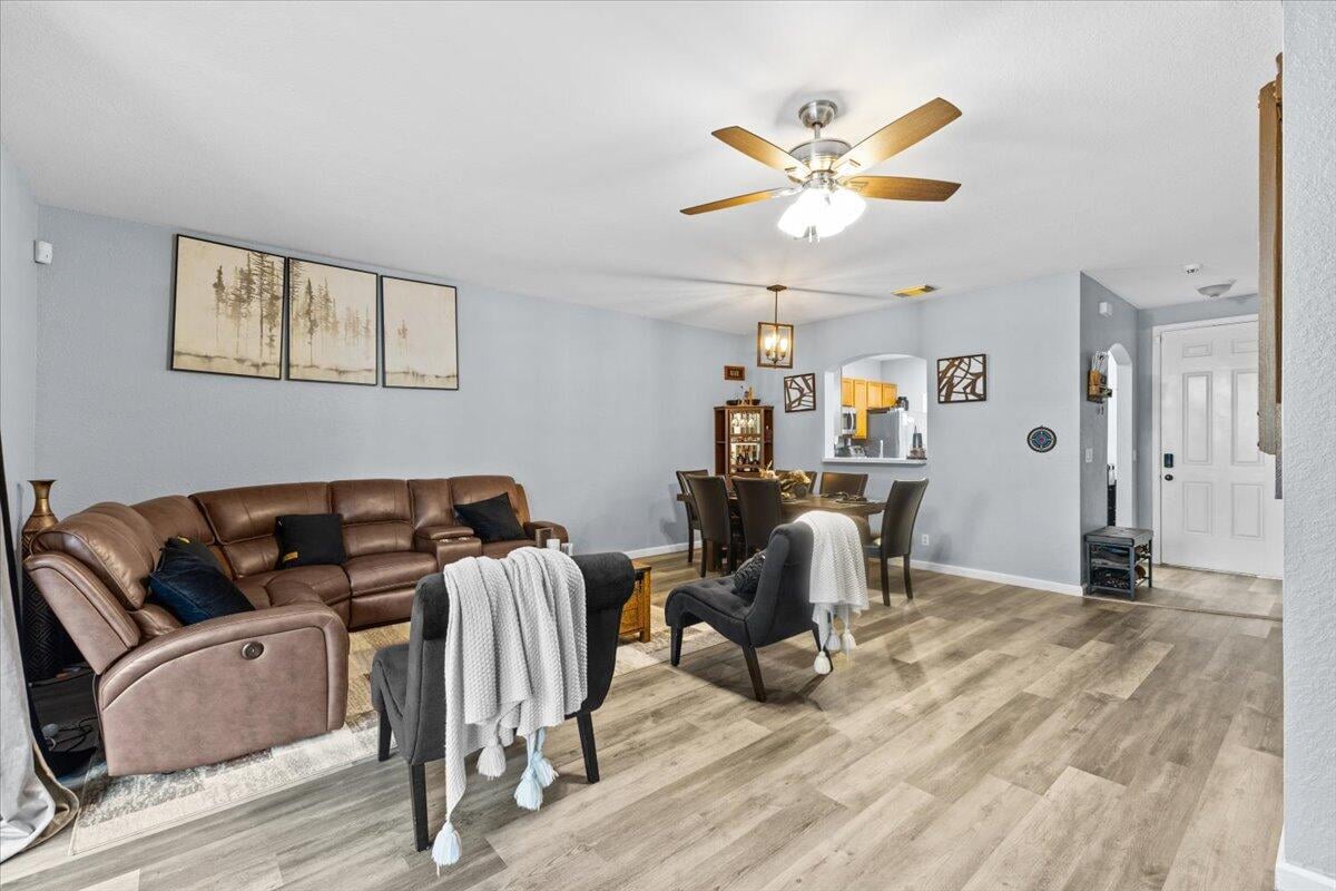 Residence photo 16
