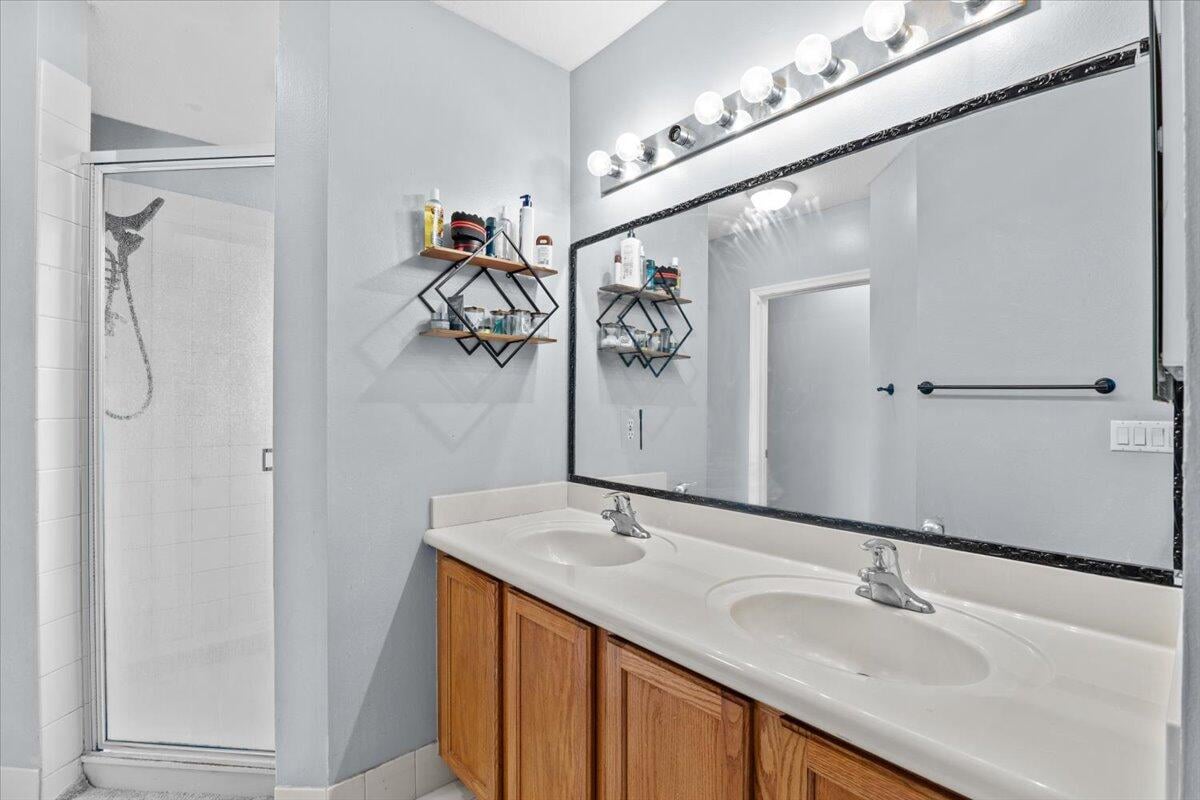 Residence photo 25