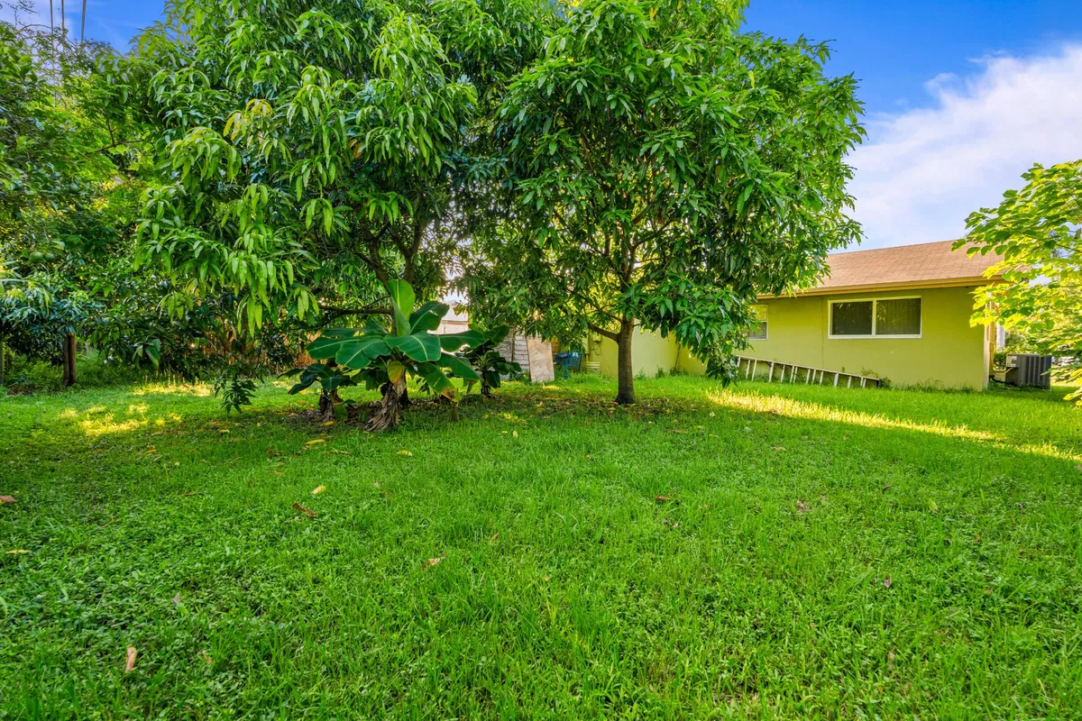  Residence photo 16