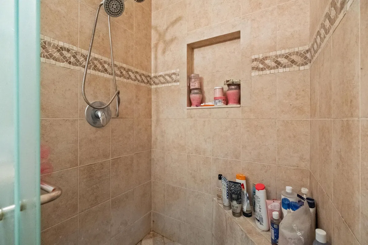  Residence photo 49