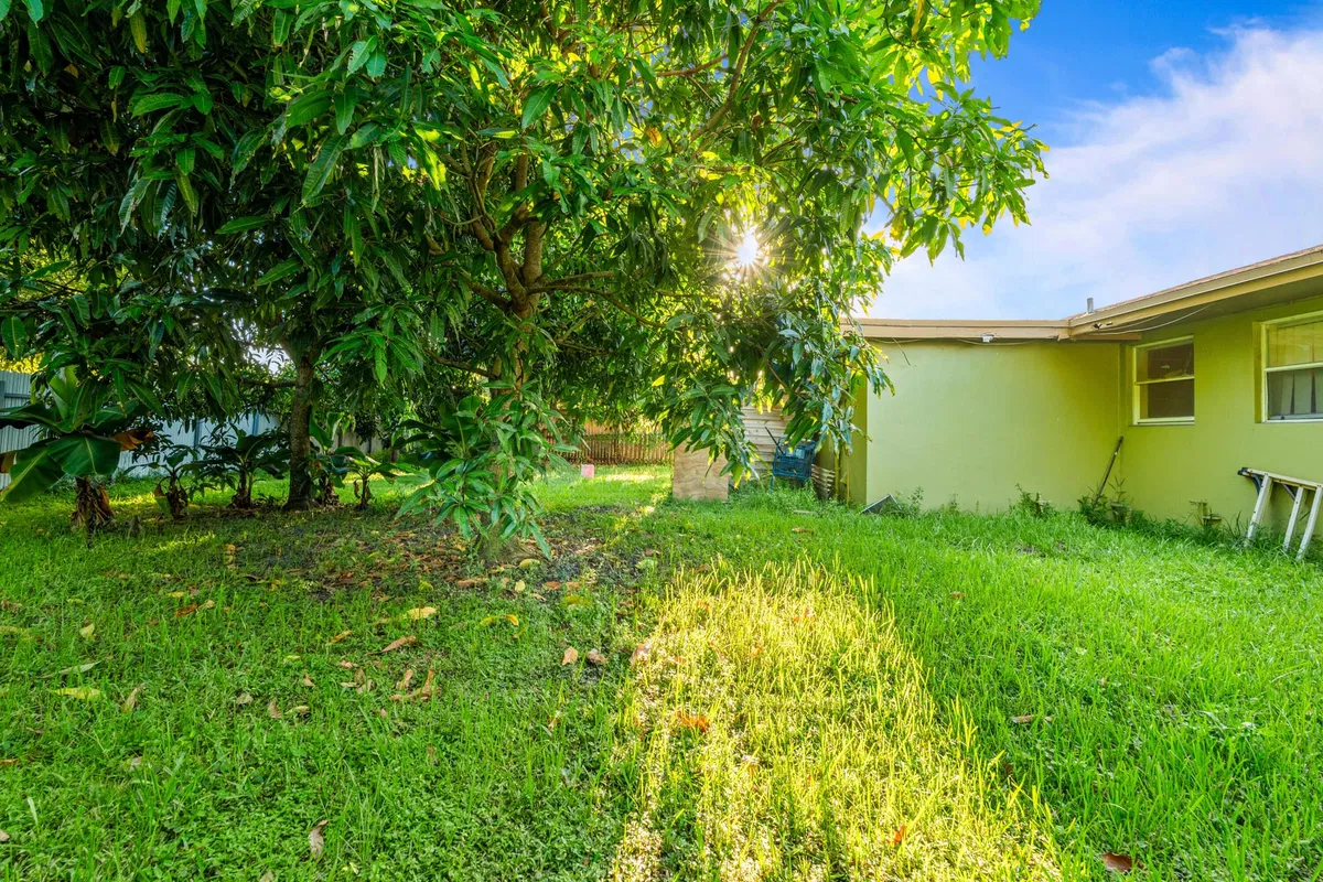  Residence photo 52