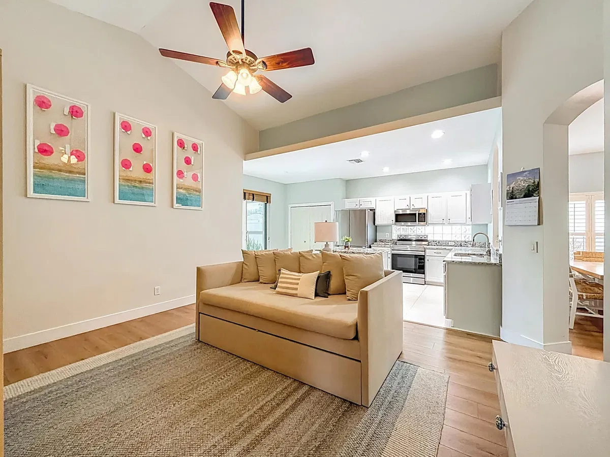  Residence photo 19