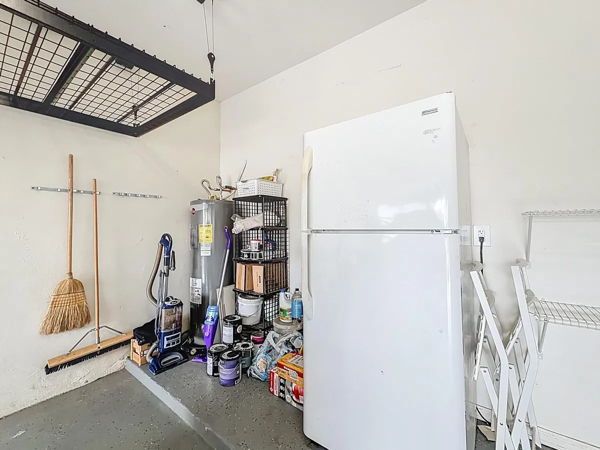  Residence photo 64