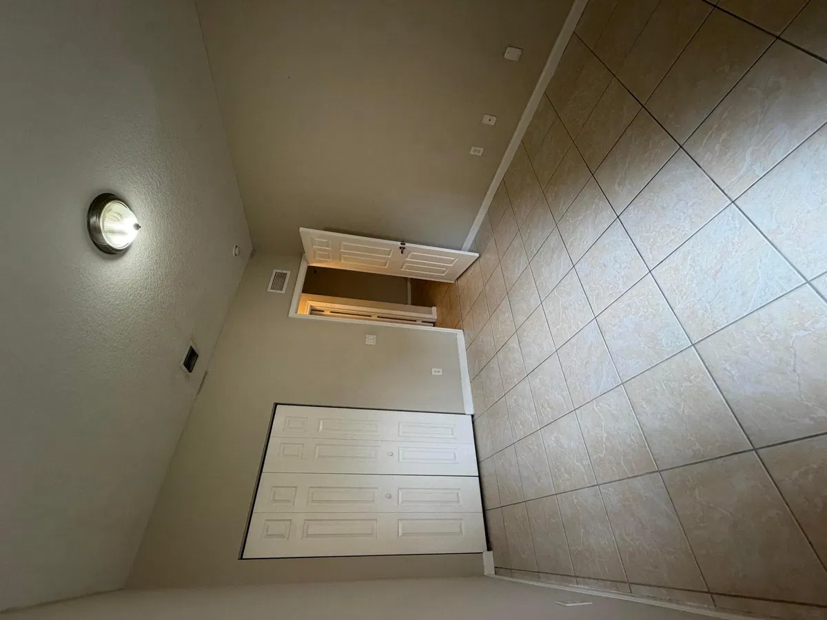 Unit 45 photo 25